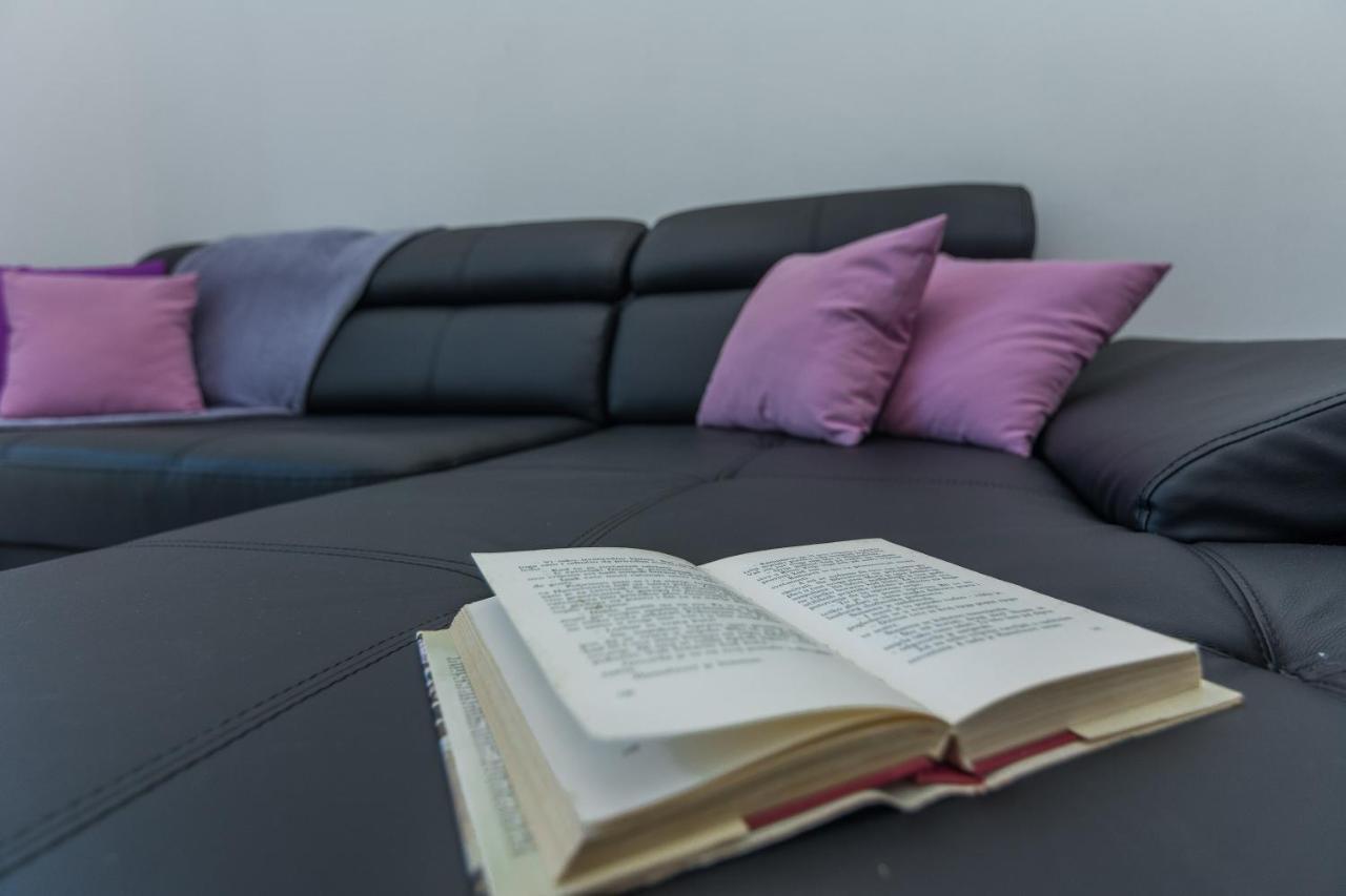Apartments Marko Sukošan エクステリア 写真