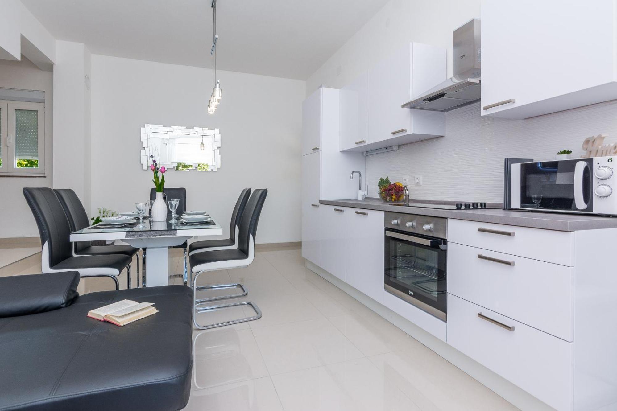 Apartments Marko Sukošan エクステリア 写真