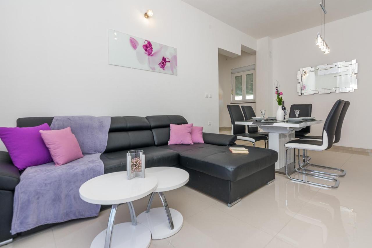 Apartments Marko Sukošan エクステリア 写真